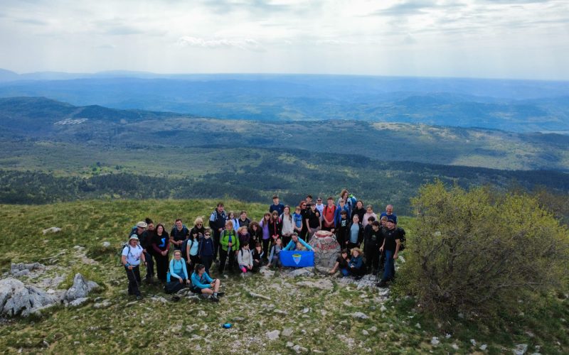 MLADI PLANINARI PK IVANEC NA ŽBEVNICI (1014 m)